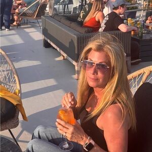 Meet your Posher, Maria